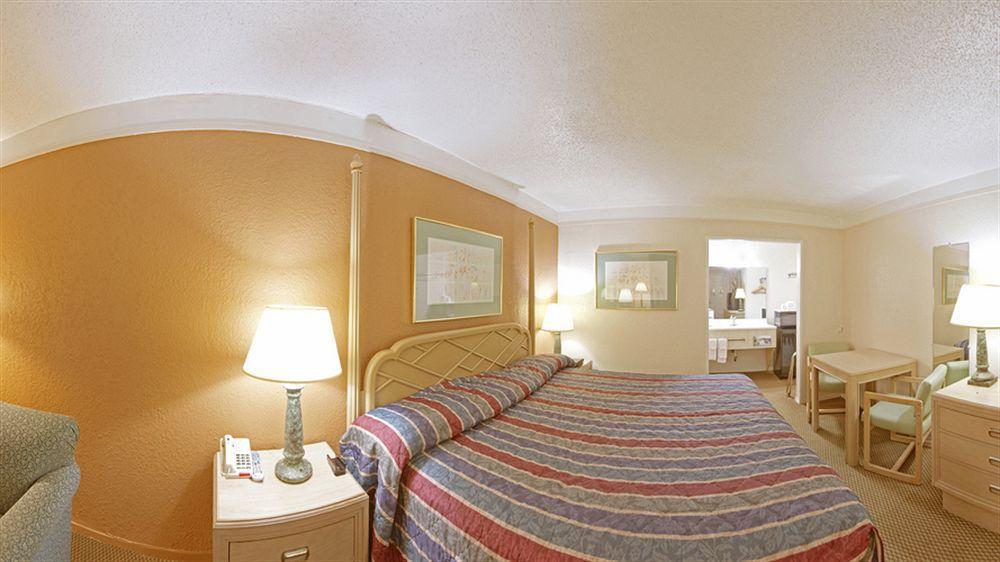 Economy Inn & Suites デントン エクステリア 写真