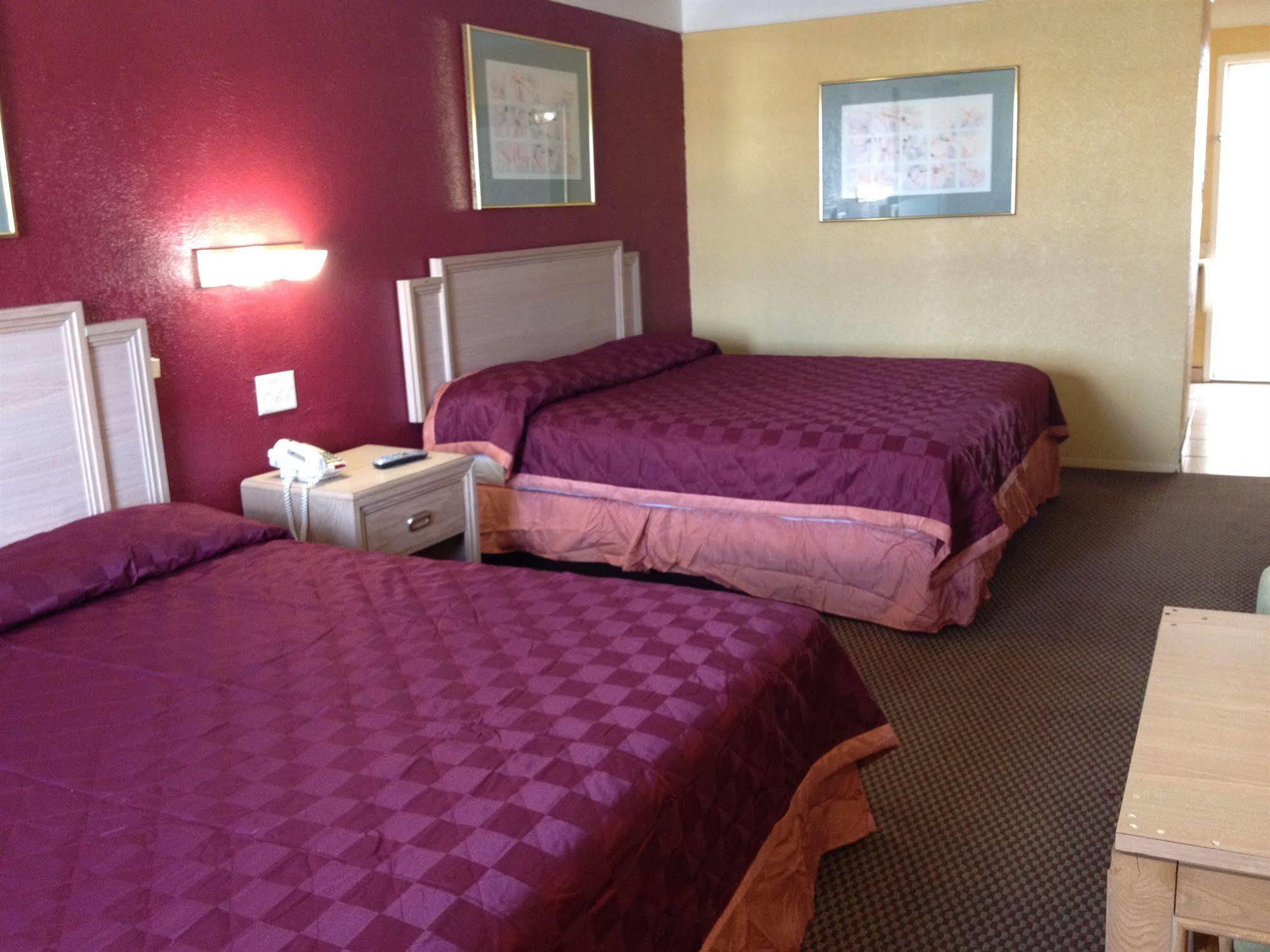 Economy Inn & Suites デントン エクステリア 写真