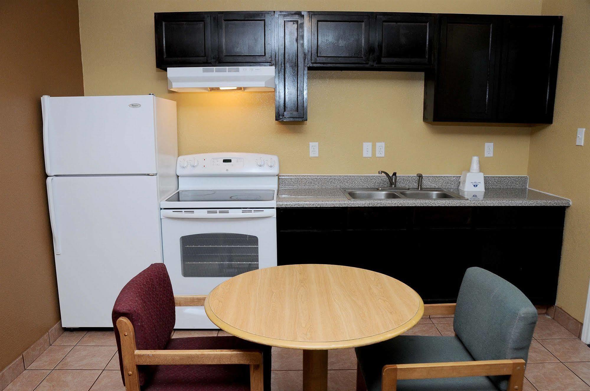 Economy Inn & Suites デントン エクステリア 写真