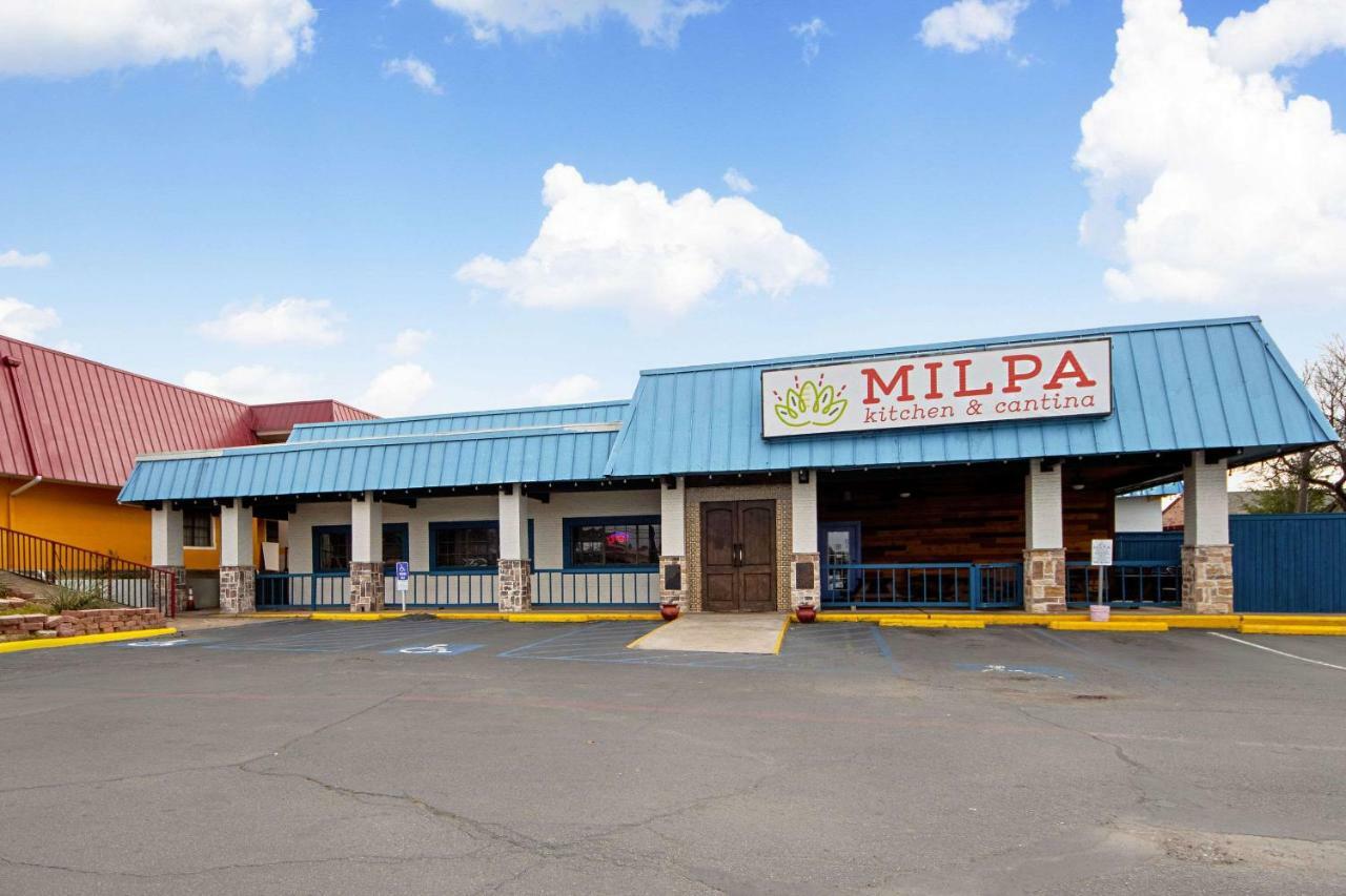 Economy Inn & Suites デントン エクステリア 写真