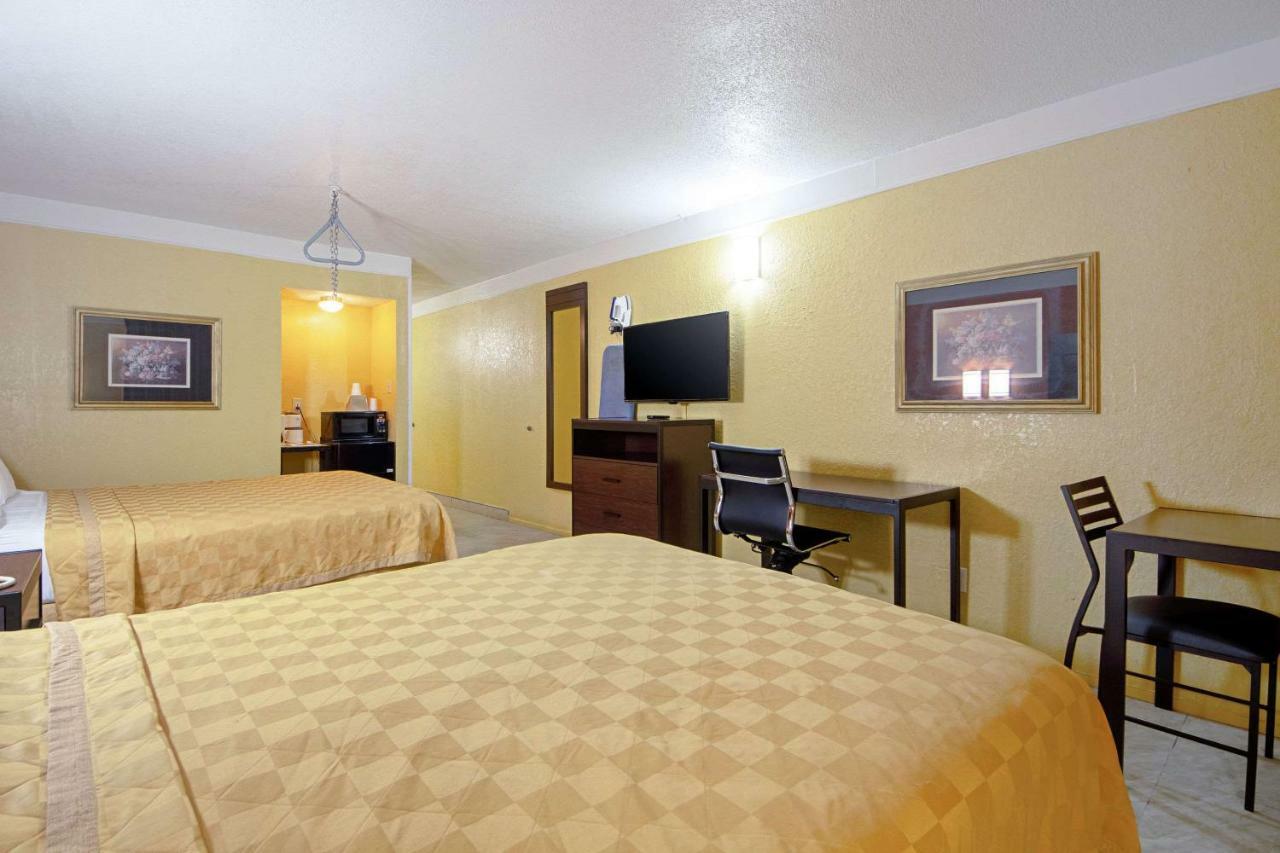 Economy Inn & Suites デントン エクステリア 写真