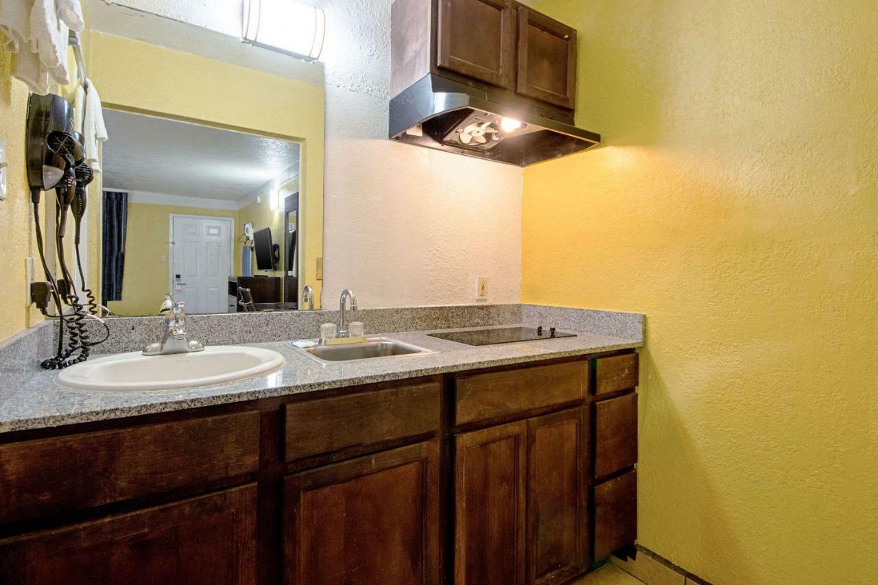 Economy Inn & Suites デントン エクステリア 写真