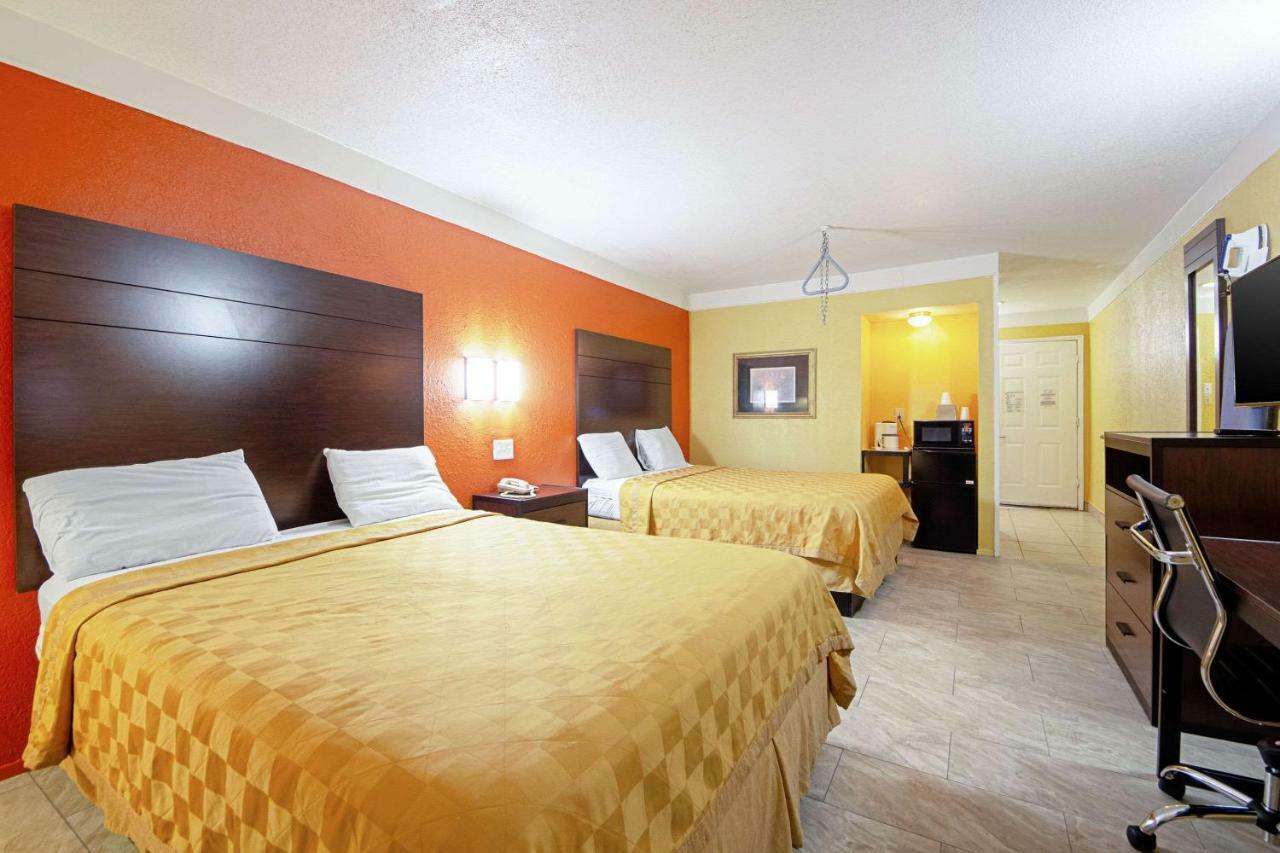 Economy Inn & Suites デントン エクステリア 写真