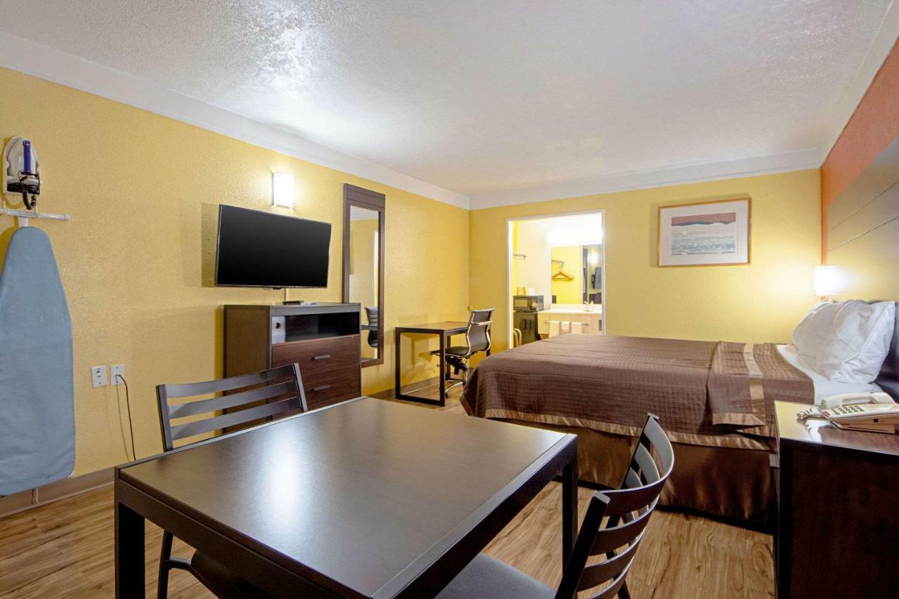 Economy Inn & Suites デントン エクステリア 写真