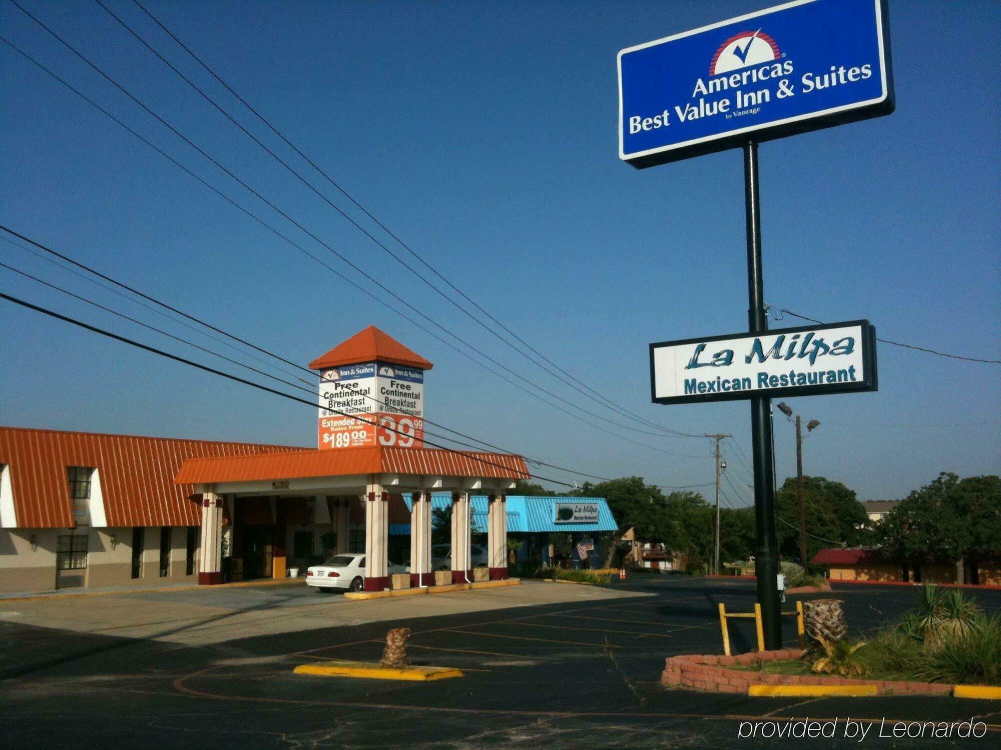 Economy Inn & Suites デントン エクステリア 写真